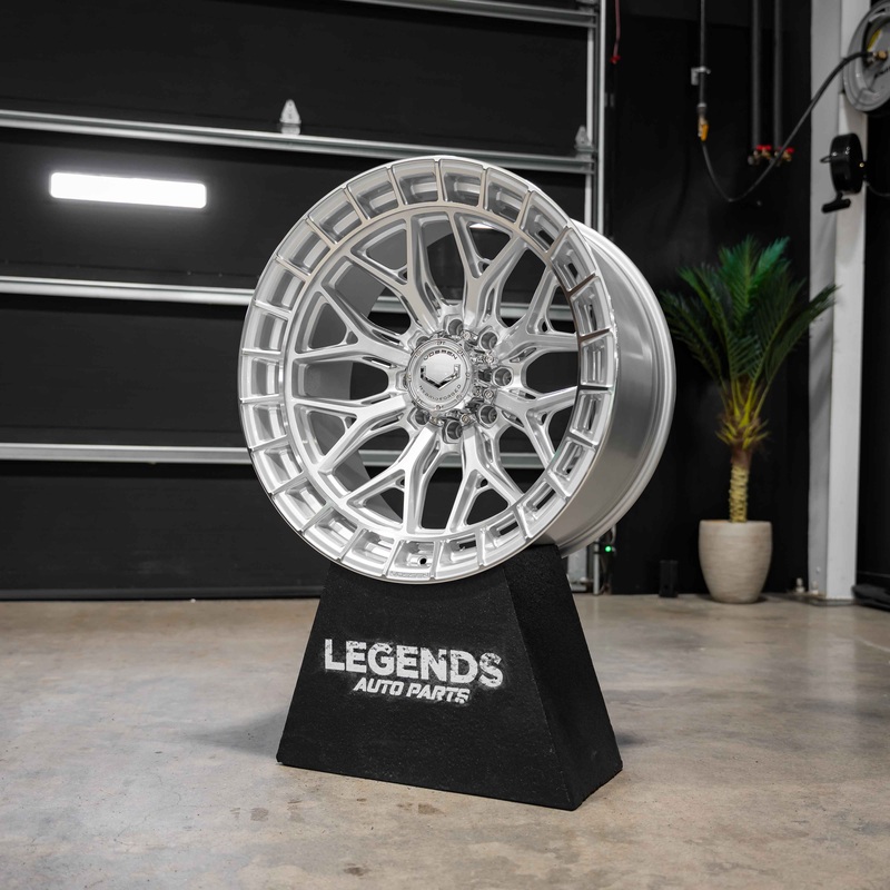 VOSSEN HFX-1 (8-LUG)