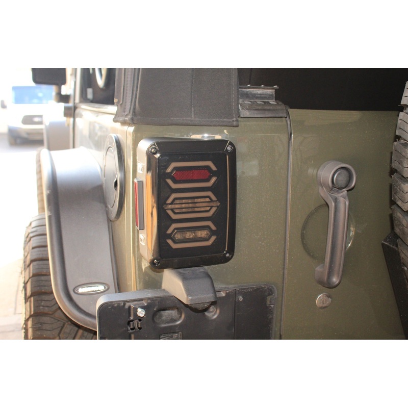 Trail Ops Octagon LED Tail Light TO-JK-5003